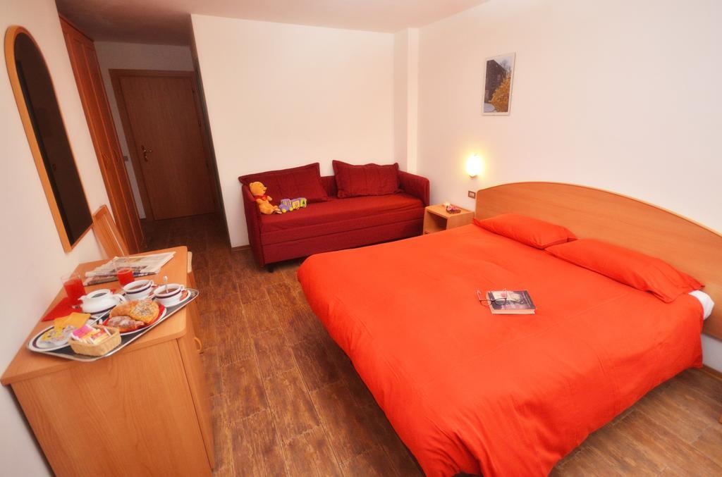 Albergo Sporting Peio Fonti Ngoại thất bức ảnh
